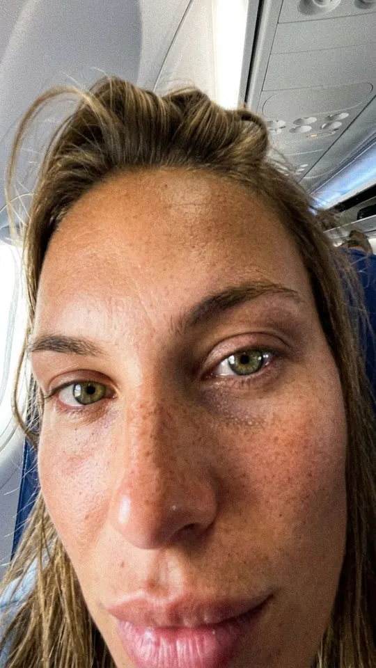 Chloe · This got me · Airplane seat